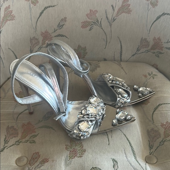 Elegant Silver Women's Heels - Picture 5 of 5